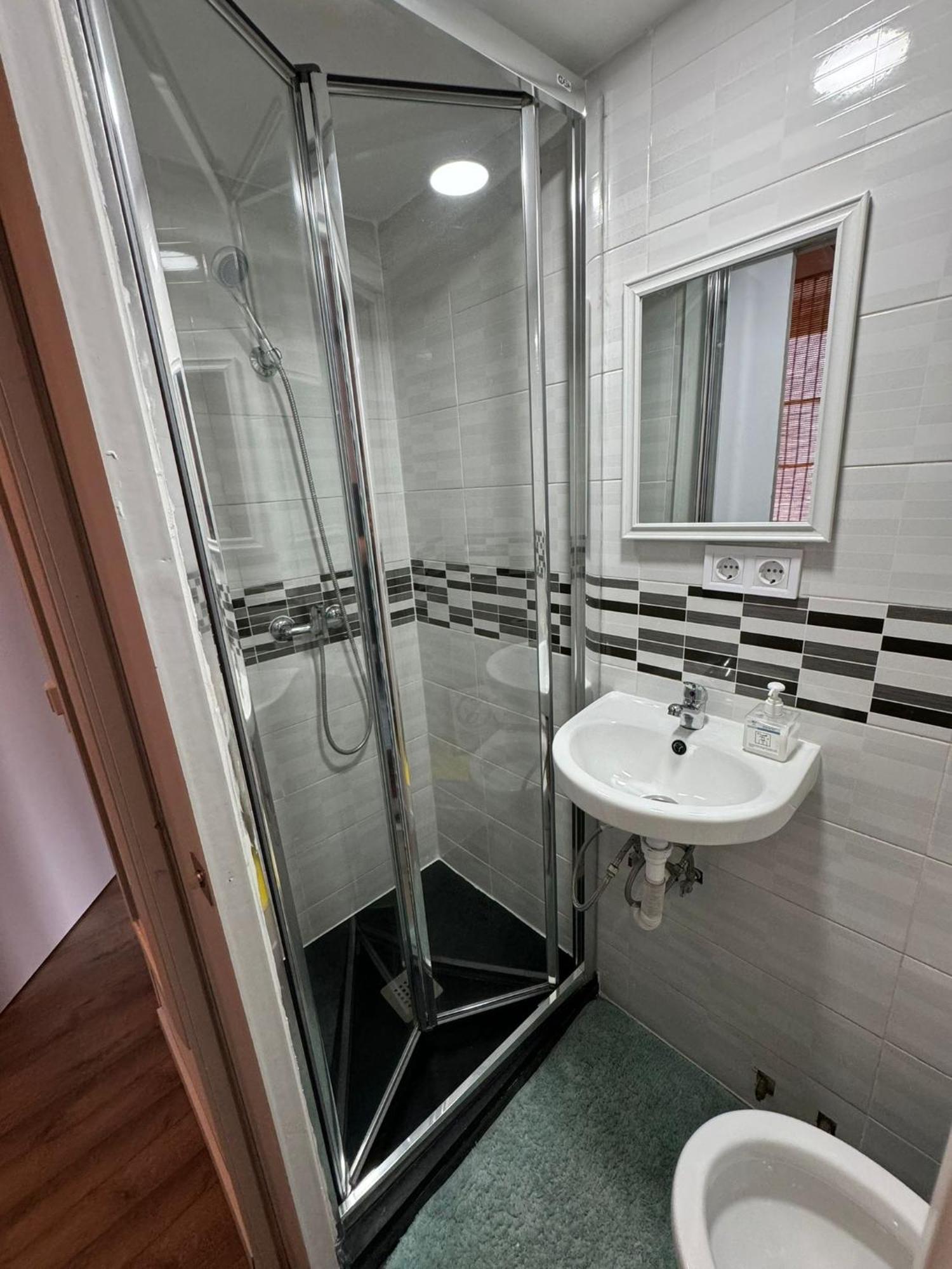 Alanta Apartments Madrid Exterior photo