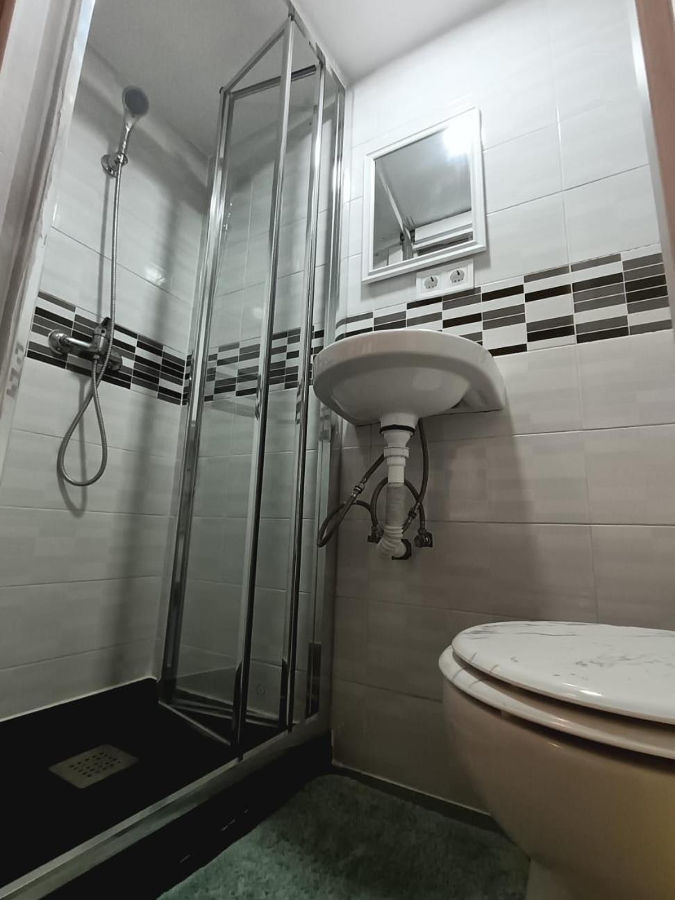 Alanta Apartments Madrid Exterior photo